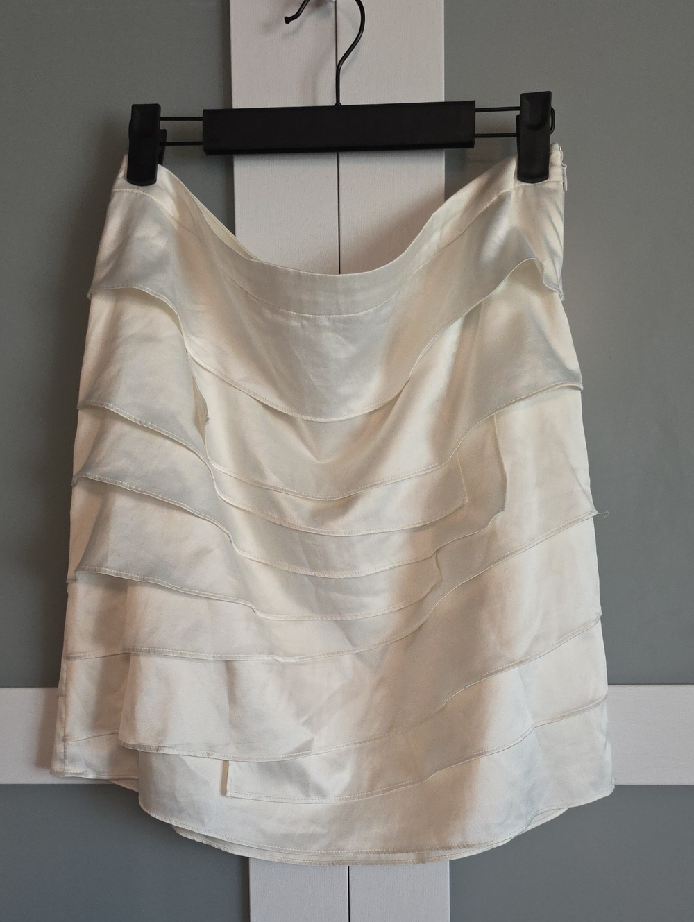 Ann Taylor Cream Tiered Mini Skirt